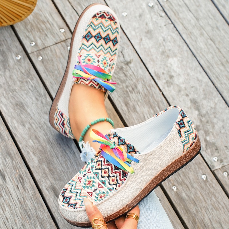 Sapatos femininos étnicos boêm - Ethnic Fashion Walk avaliação e preço
